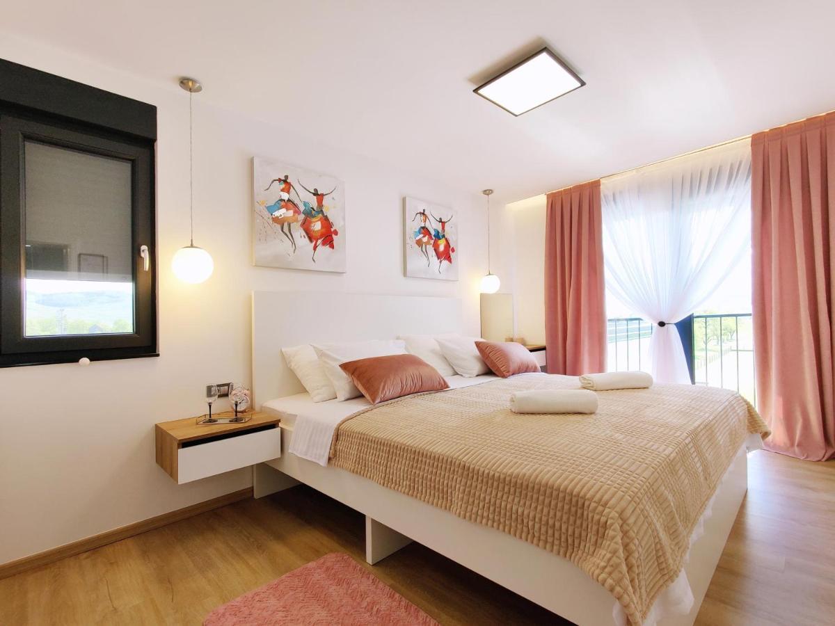 Villa Biser Gacke Sinac Kültér fotó