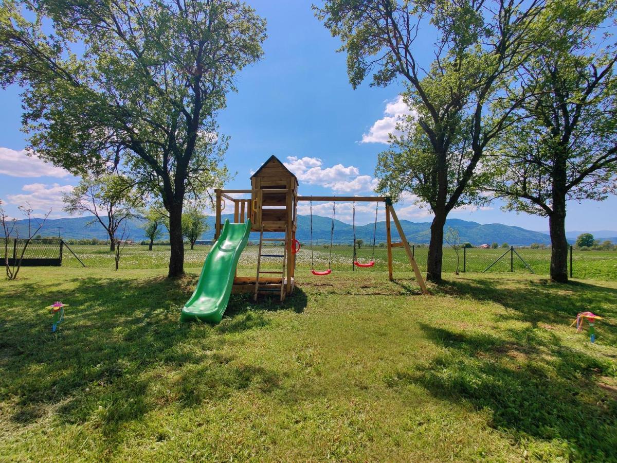 Villa Biser Gacke Sinac Kültér fotó