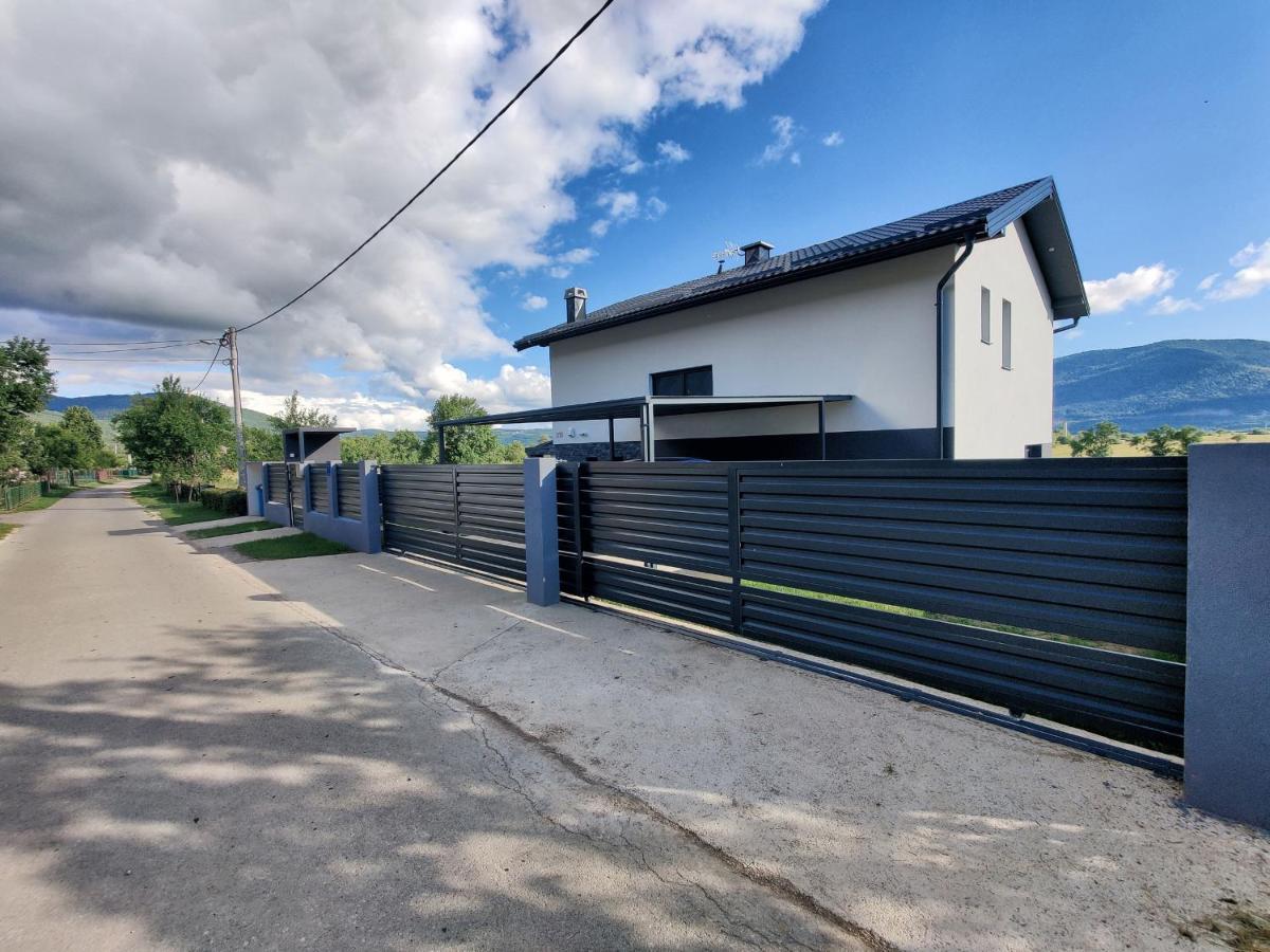 Villa Biser Gacke Sinac Kültér fotó