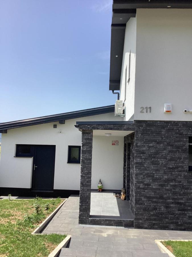 Villa Biser Gacke Sinac Kültér fotó